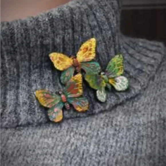 Nicole Blue Vibrant Butterfly Brooch with Pearl - Picture 3 of 4